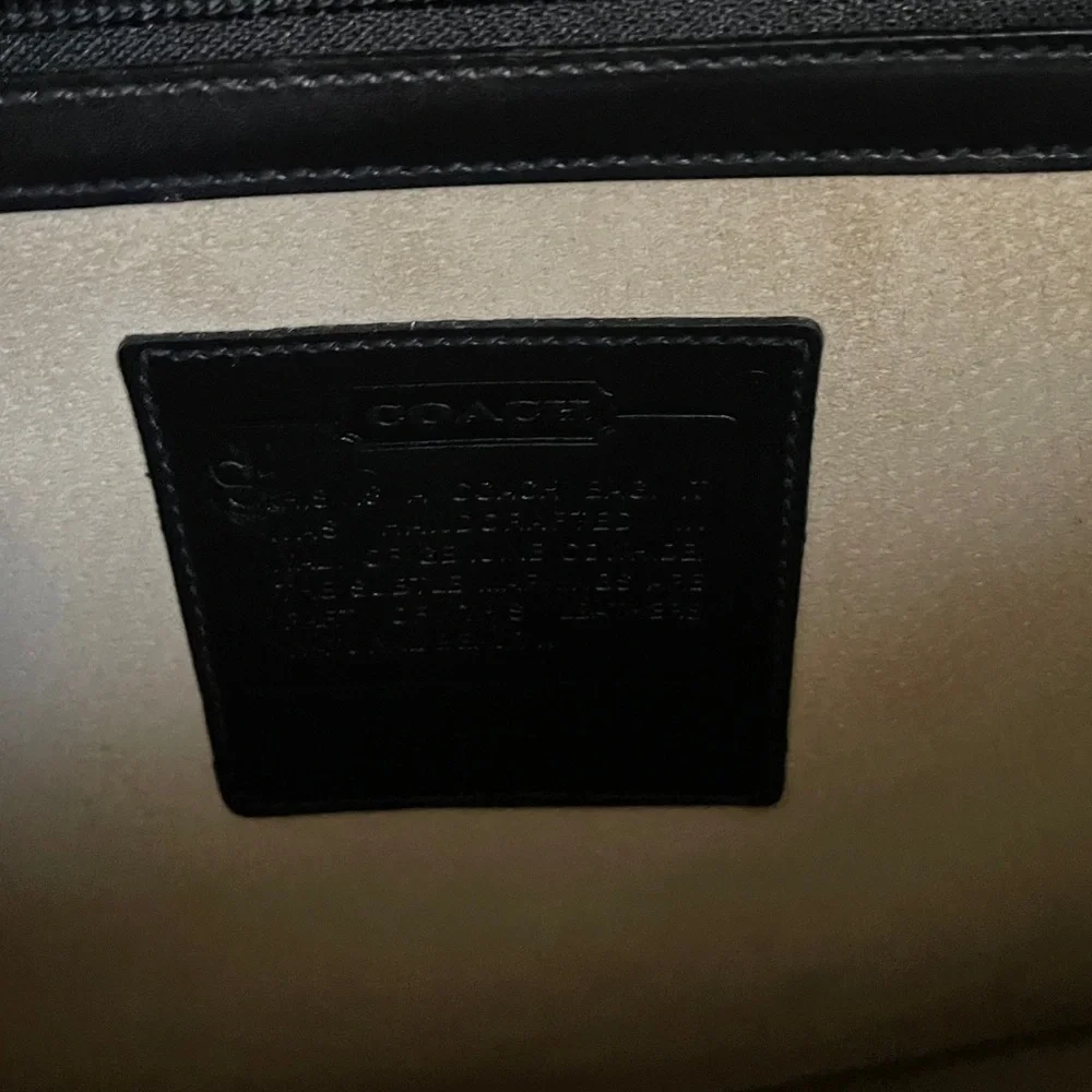VTG COACH ATTACHE